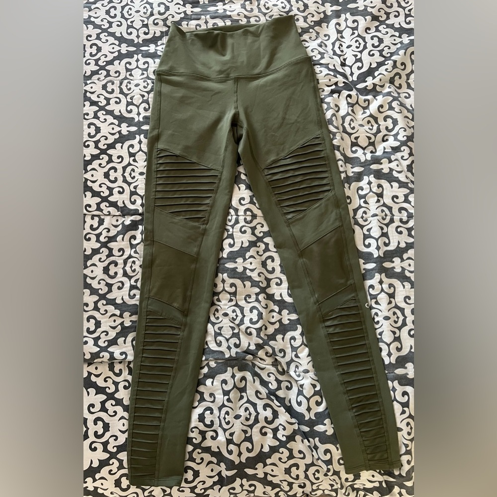 Alo Yoga leggings